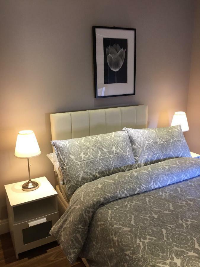 Apartament Stunning 2 Bed Flat Shepherds Bush Londyn Zewnętrze zdjęcie